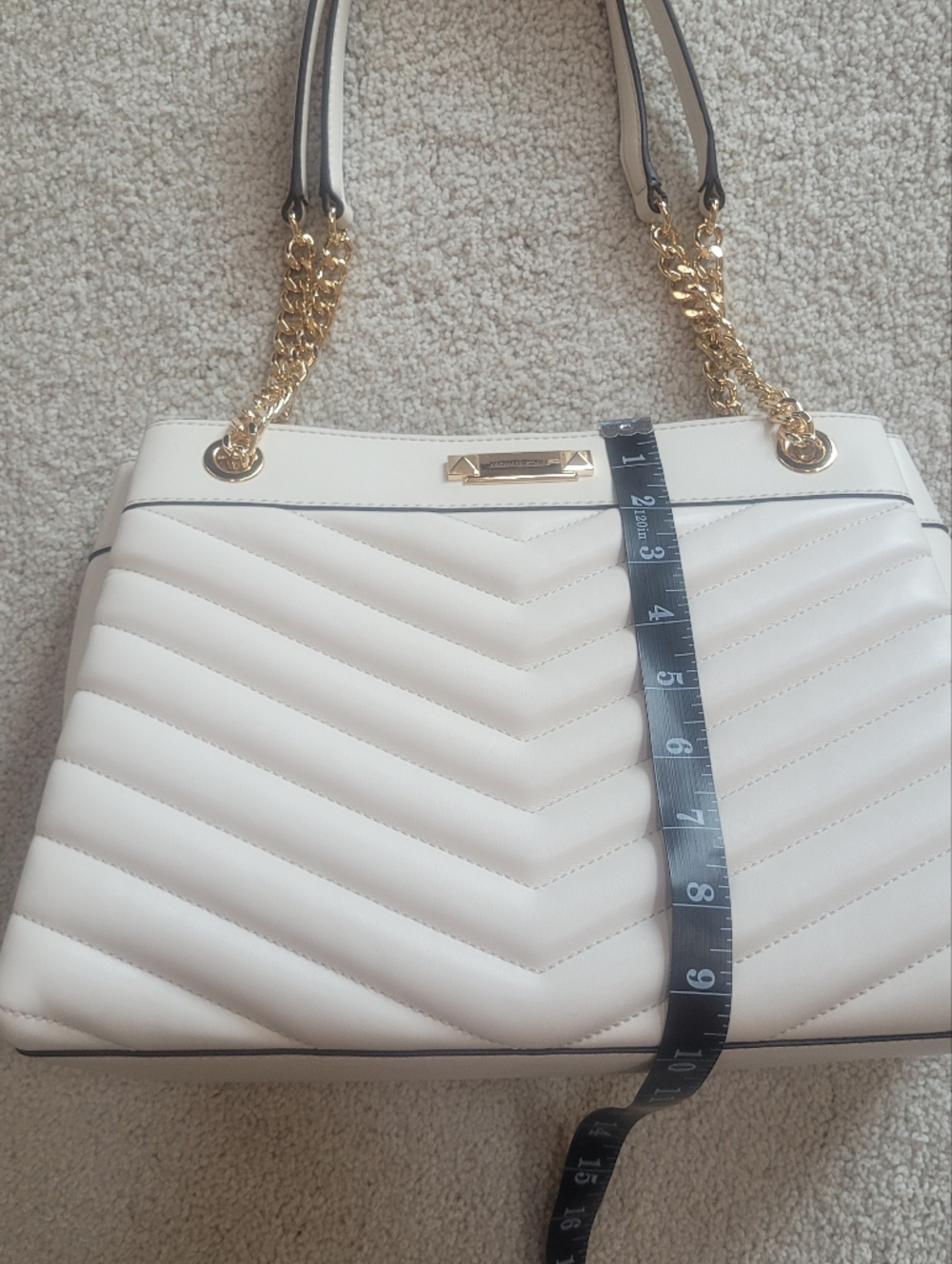 Chic Michael Kors Whitney Light Cream Quilted Leather Medium Chain Shoulder Tote - Picture 6 of 14
